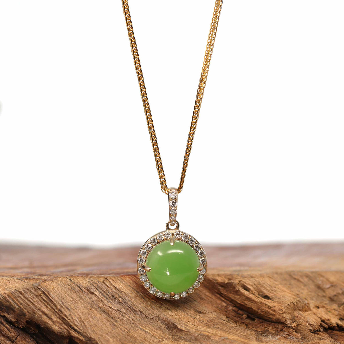 14K Gold Genuine Green Apple Green Jade Circle Pendant Necklace