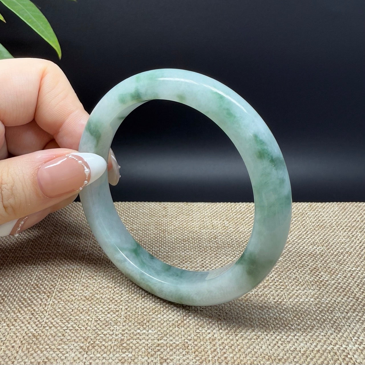 Genuine Burmese Green Jade Jadeite Bangle Bracelet ( 56mm )