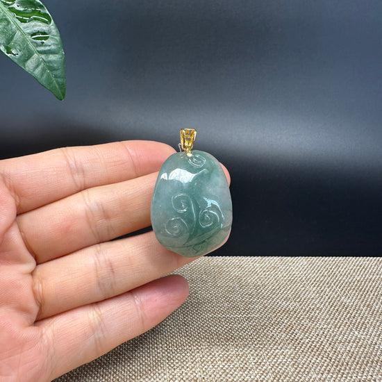 Natural 18K Yellow Gold Burmese Green Jadeite Jade Lotus Pendant