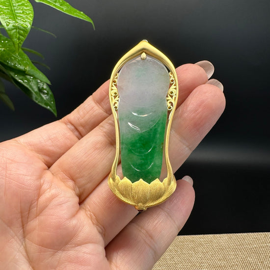 High-end 18K Yellow Gold  Burnese White Green Jadeite Jade Guanyin Pendant with Diamond