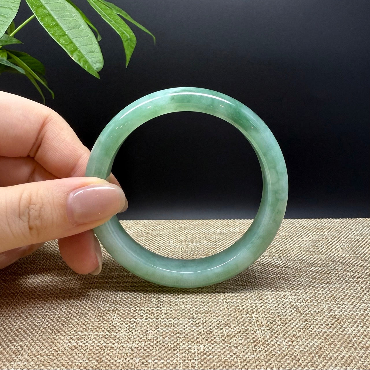 Genuine Burmese Green Jade Jadeite Bangle Bracelet ( 57.1mm )