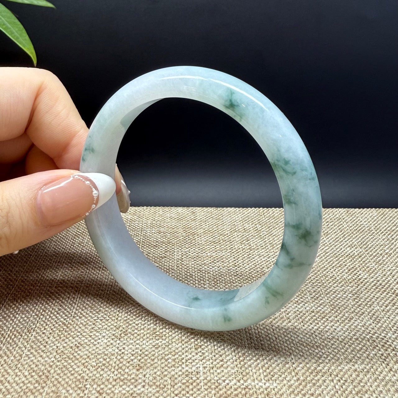 Genuine Burmese Green Jade Jadeite Bangle Bracelet ( 56.3mm )