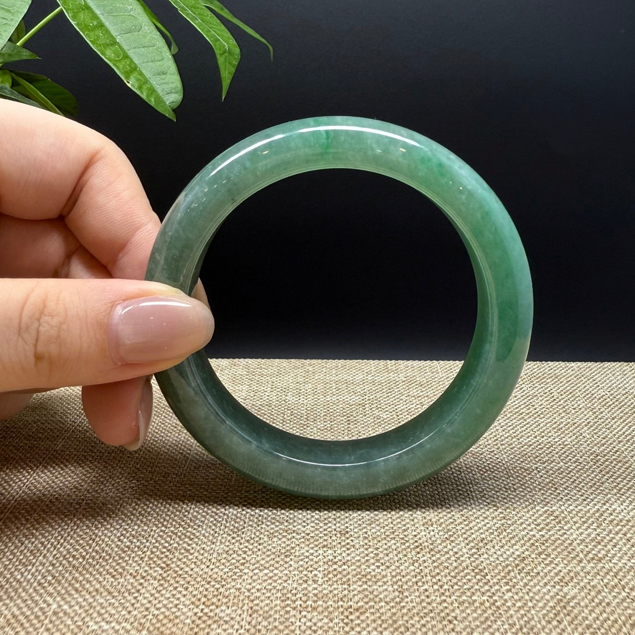 Genuine Burmese Green Jade Jadeite Bangle Bracelet ( 58.2mm )