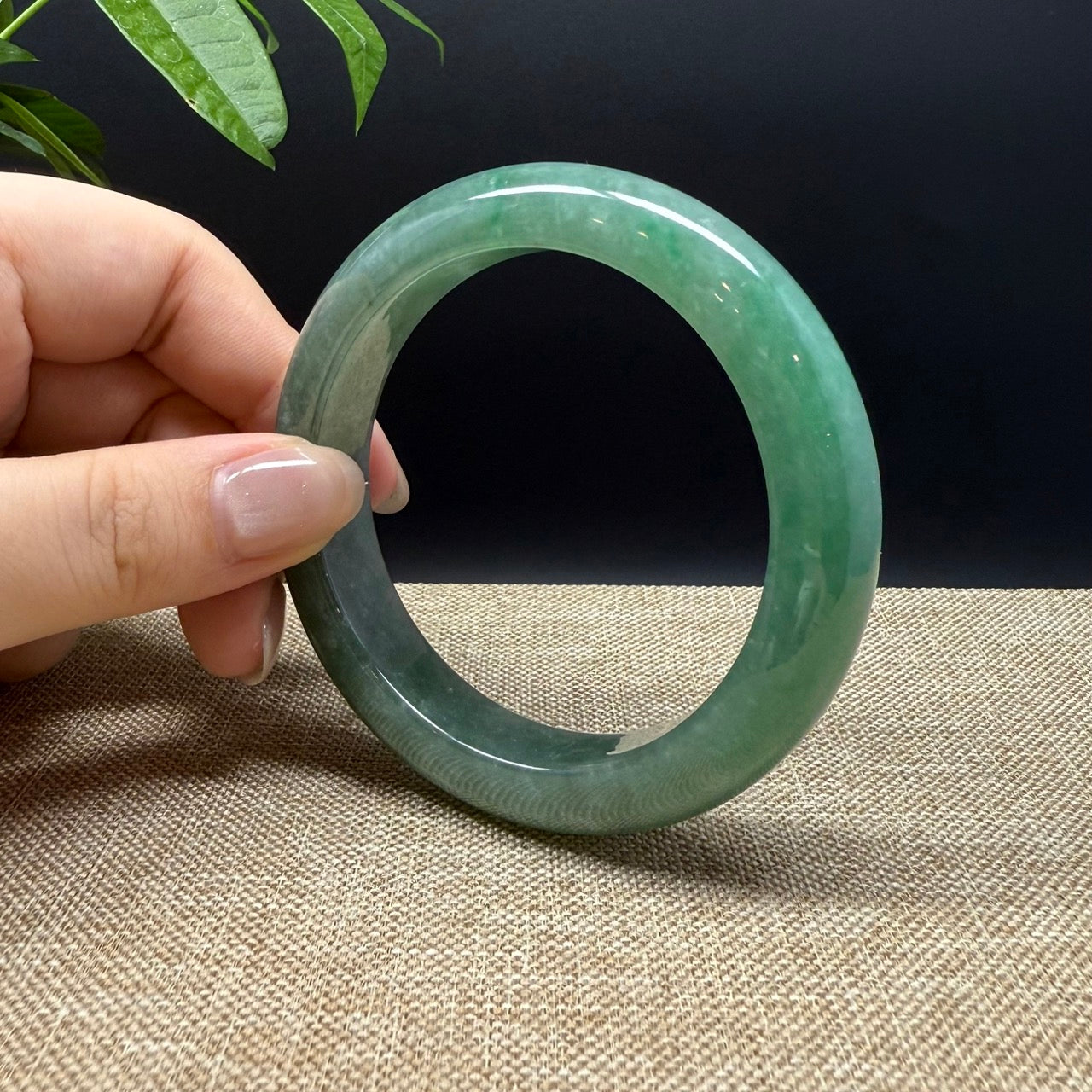 Genuine Burmese Green Jade Jadeite Bangle Bracelet ( 58.2mm )