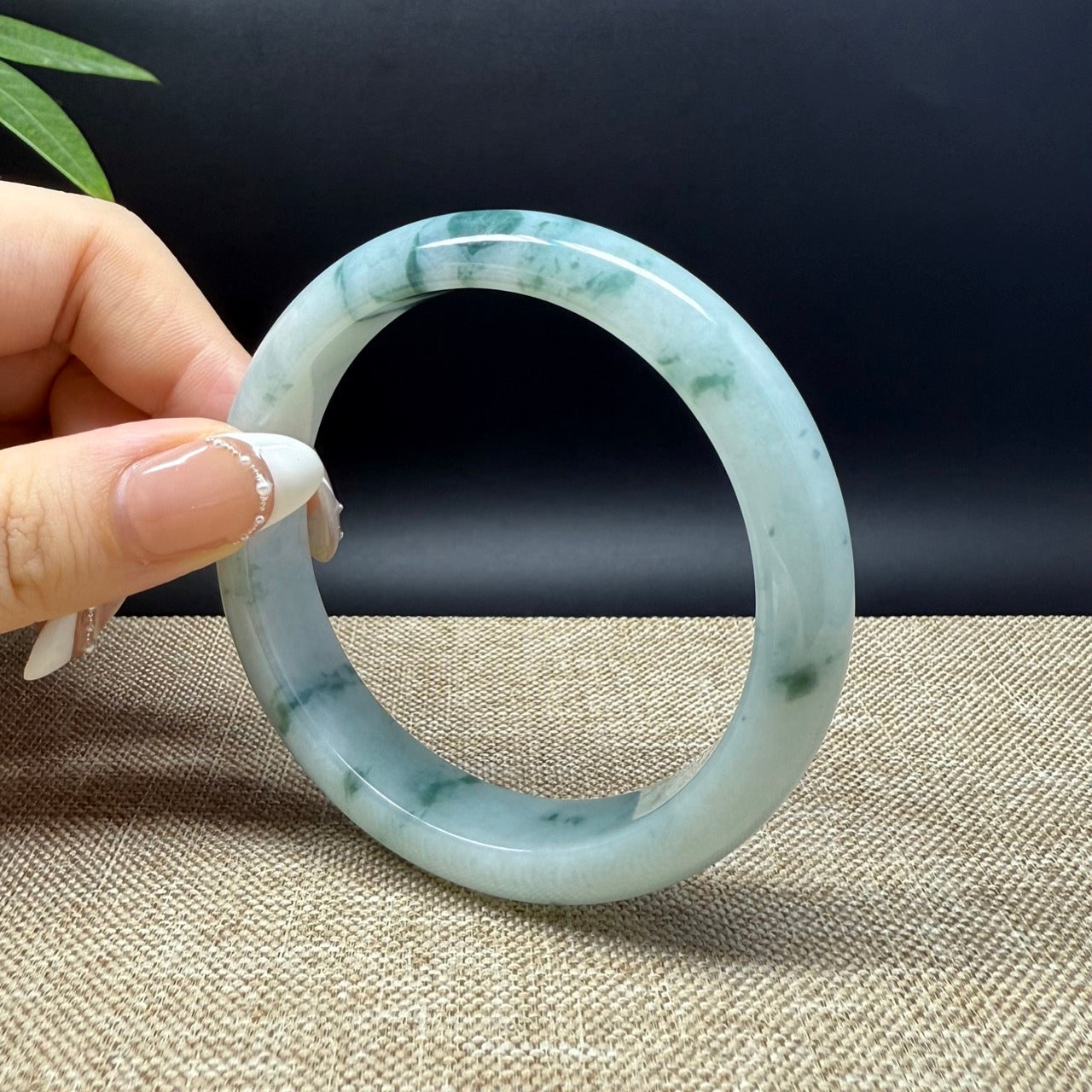 Genuine Burmese Green Jade Jadeite Bangle Bracelet ( 57.9mm )