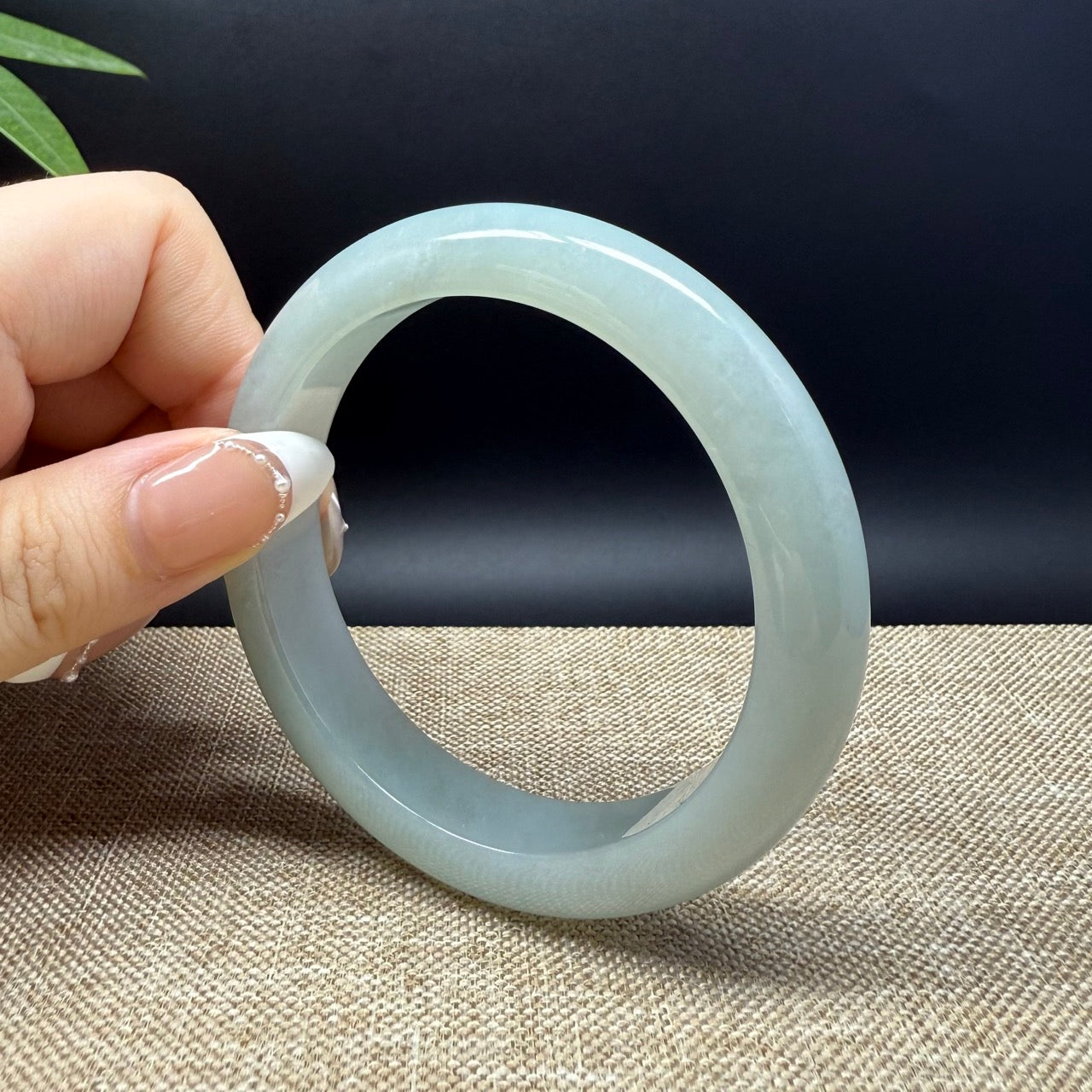 Genuine Burmese Green Jade Jadeite Bangle Bracelet ( 57.3mm )