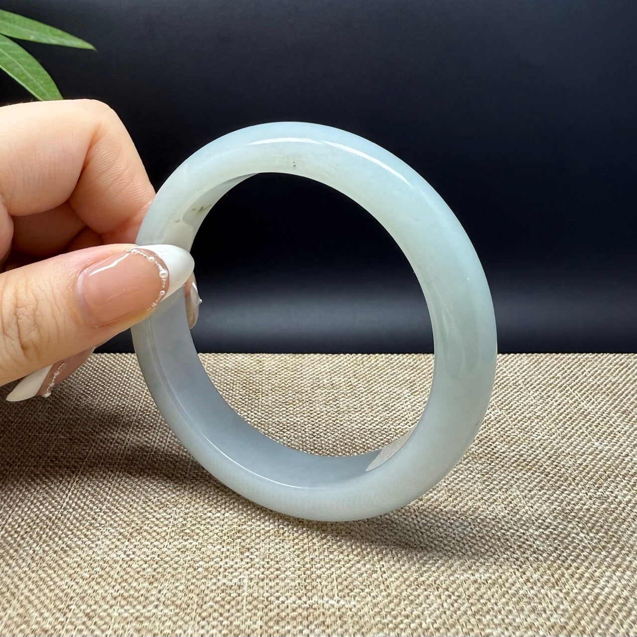 Genuine Burmese Green Jade Jadeite Bangle Bracelet ( 57.4mm )