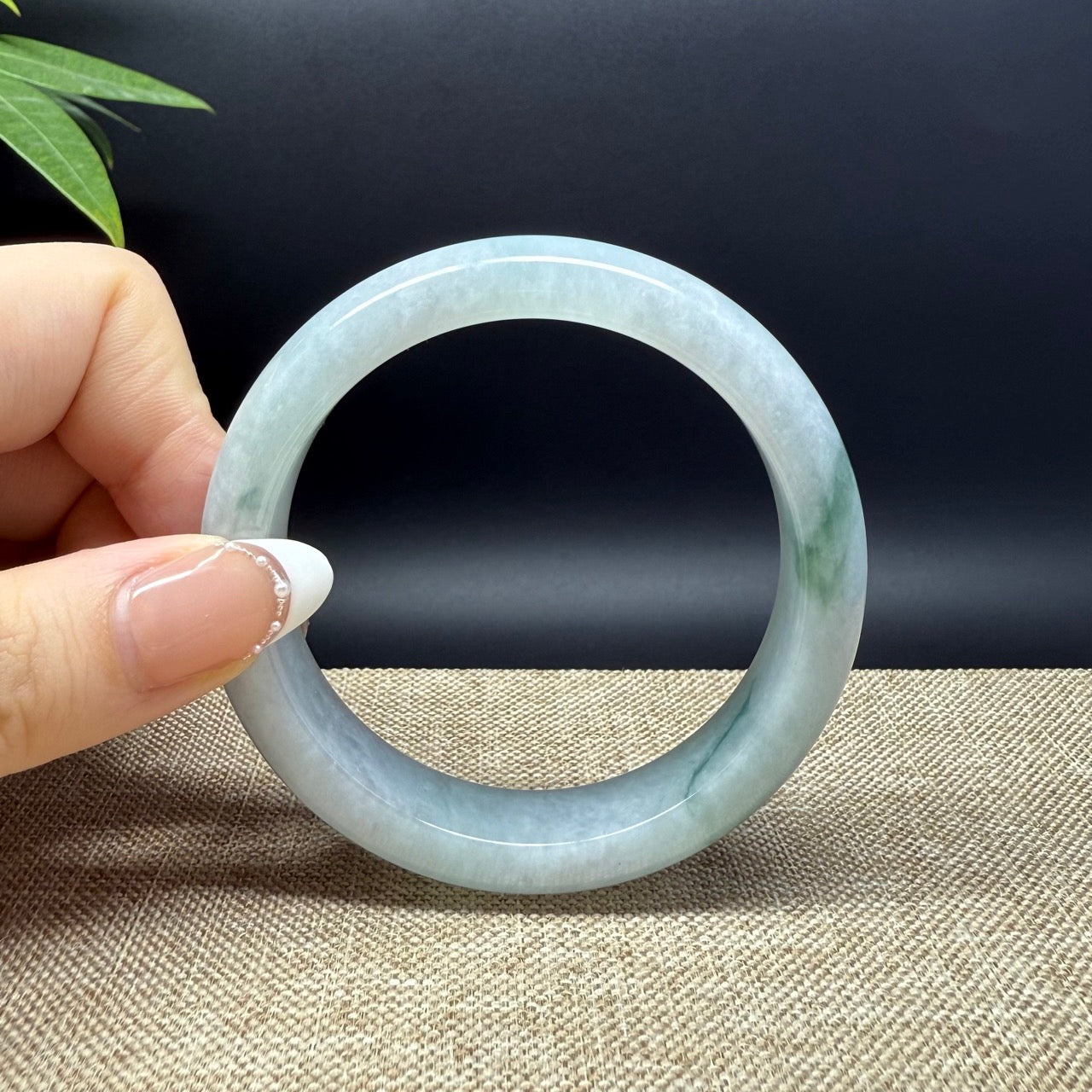 Genuine Burmese Green Jade Jadeite Bangle Bracelet ( 57.4mm )