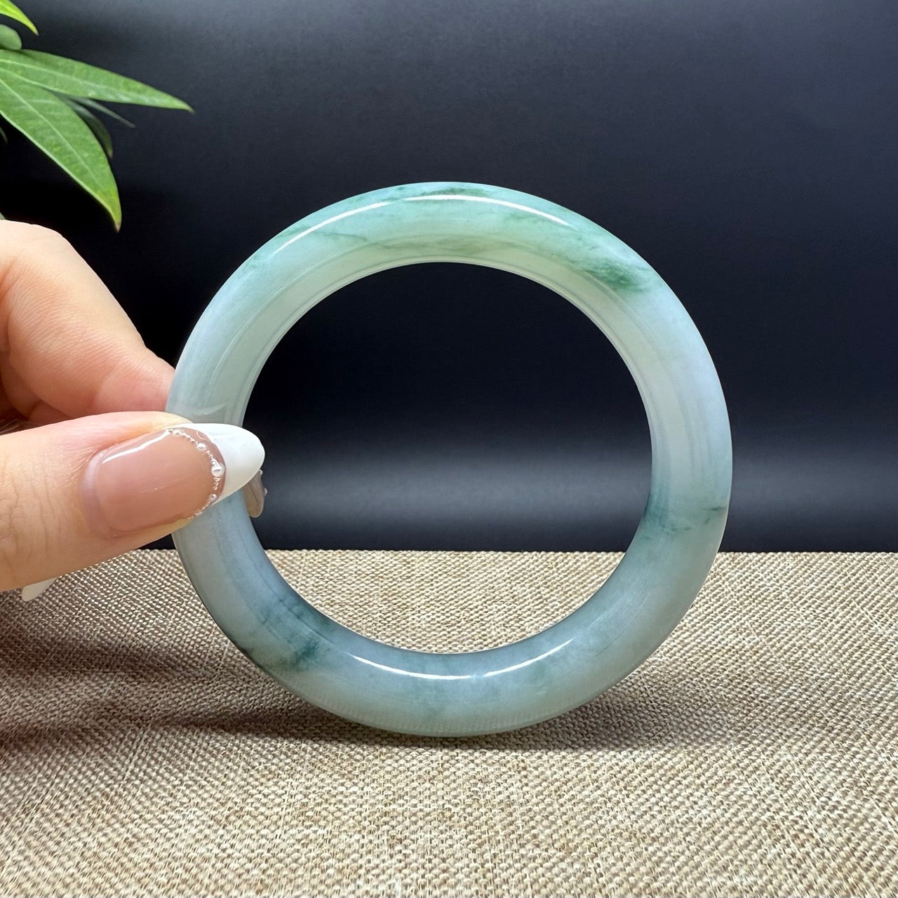 Genuine Burmese Green Jade Jadeite Bangle Bracelet ( 57.3mm )