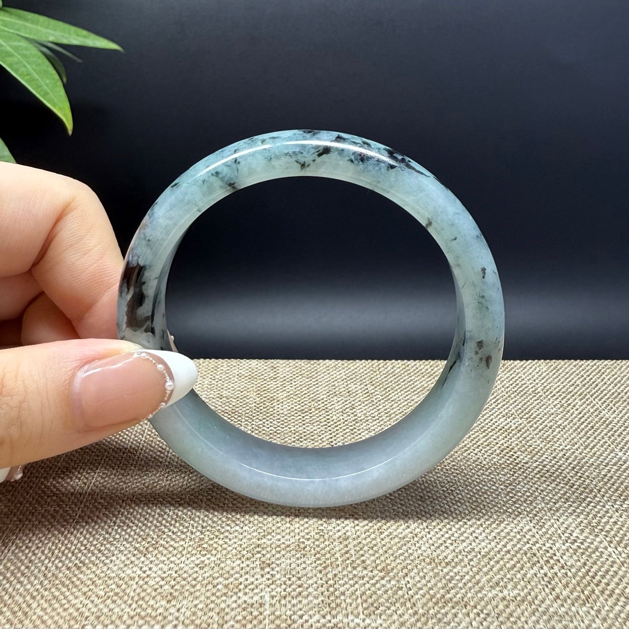 Genuine Burmese Green Jade Jadeite Bangle Bracelet ( 57.7mm )