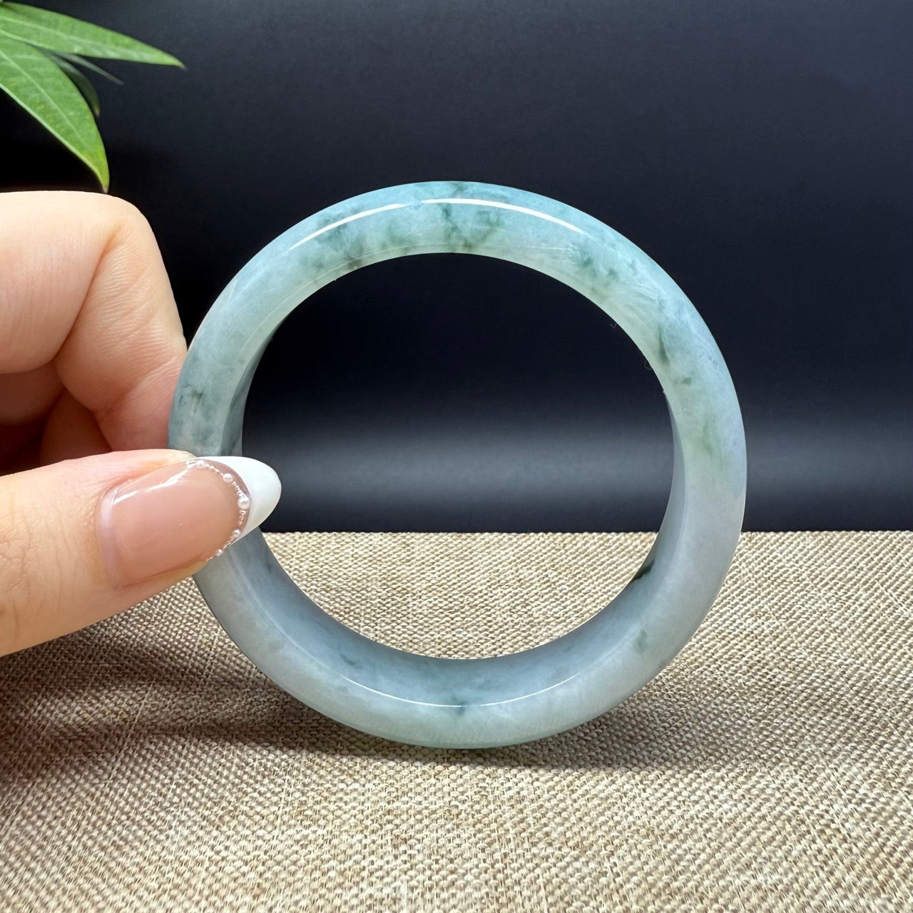 Genuine Burmese Green Jade Jadeite Bangle Bracelet ( 57.5mm )