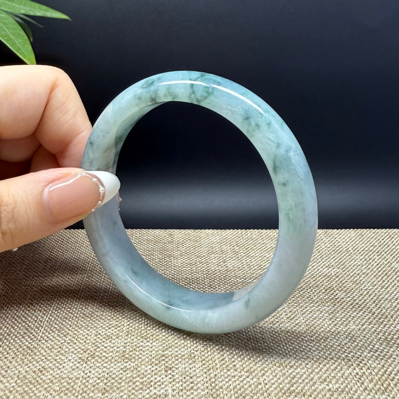 Genuine Burmese Green Jade Jadeite Bangle Bracelet ( 57.5mm )