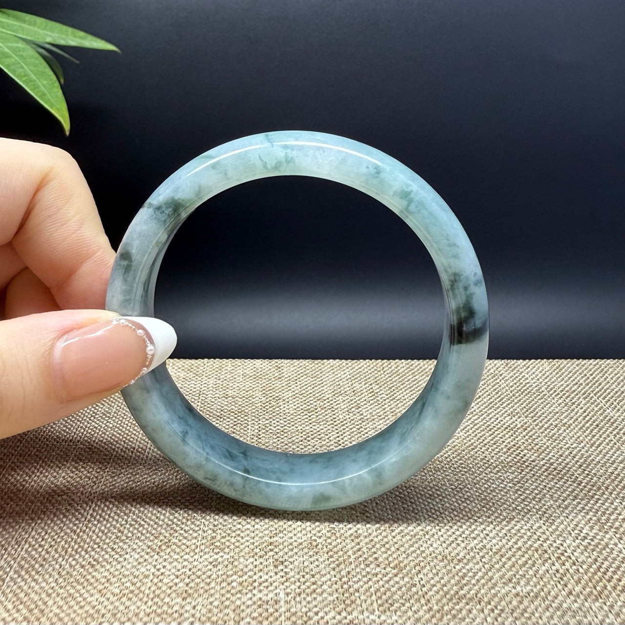 Genuine Burmese Green Jade Jadeite Bangle Bracelet ( 57.6mm )