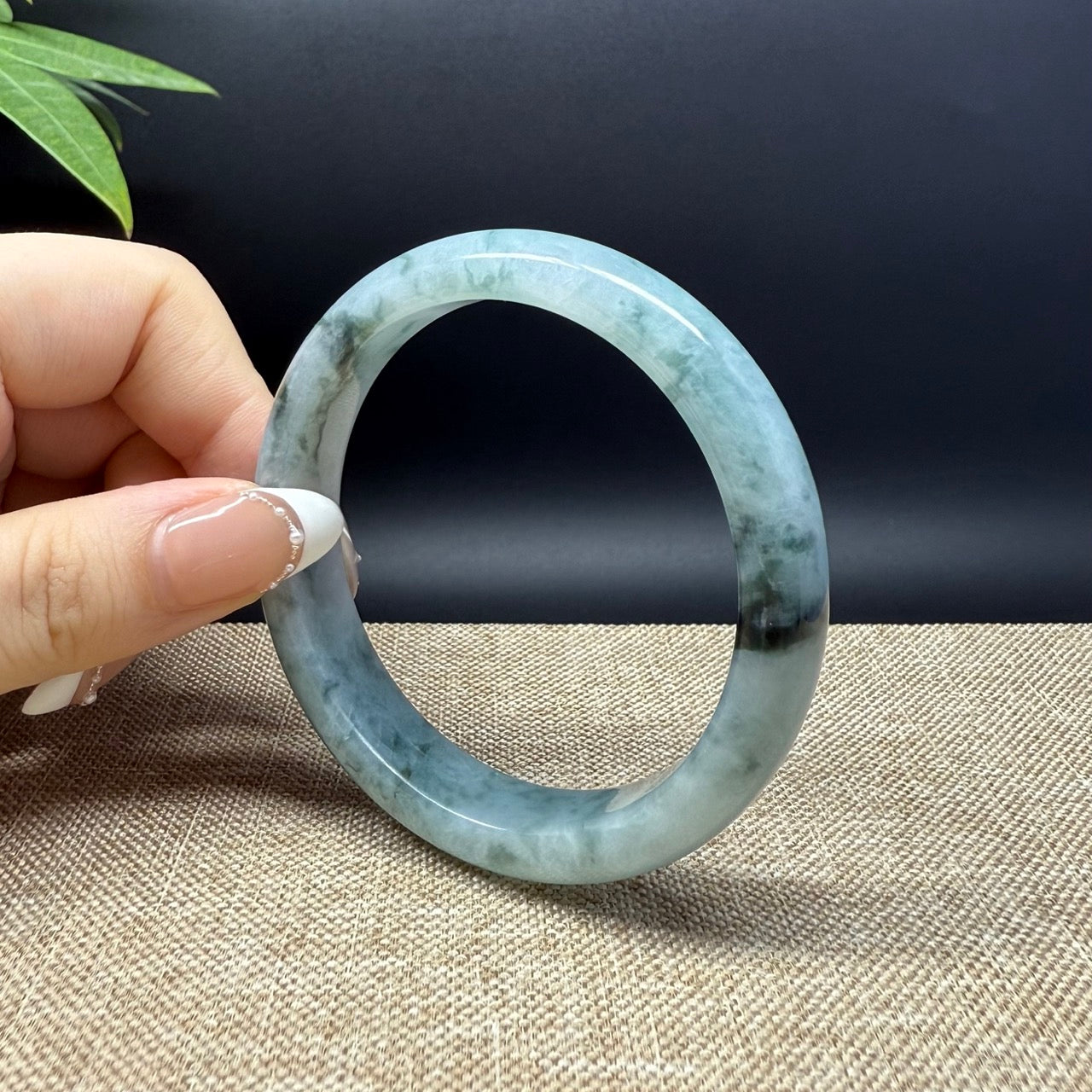 Genuine Burmese Green Jade Jadeite Bangle Bracelet ( 57.6mm )
