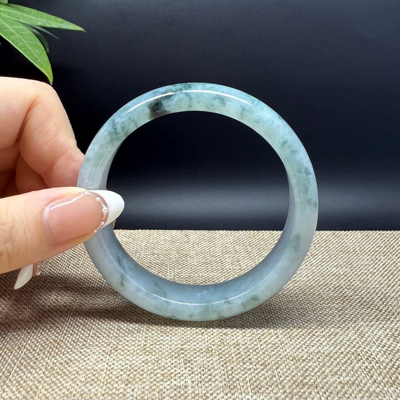 Genuine Burmese Green Jade Jadeite Bangle Bracelet ( 57.6mm )