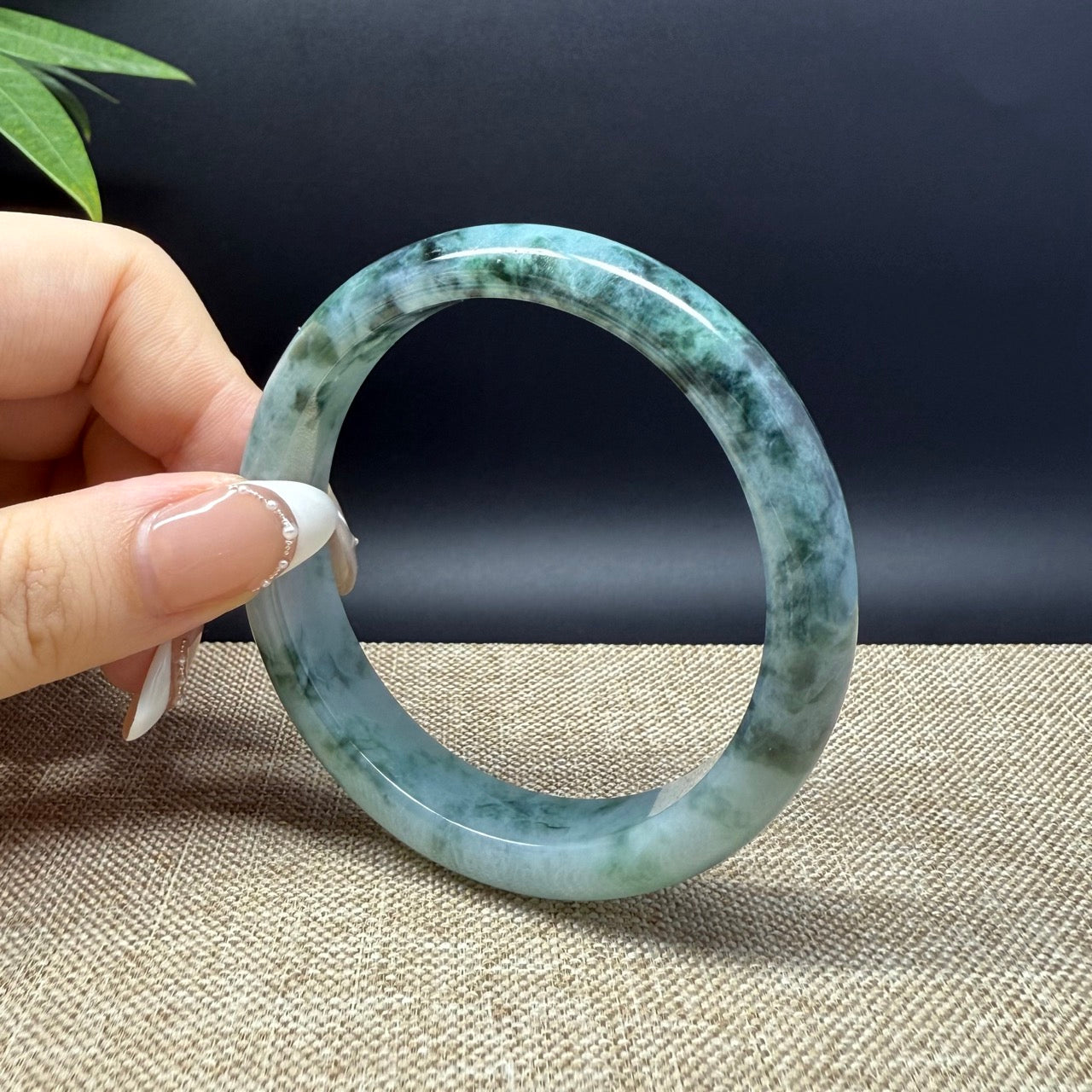 Genuine Burmese Green Jade Jadeite Bangle Bracelet ( 57.7mm )