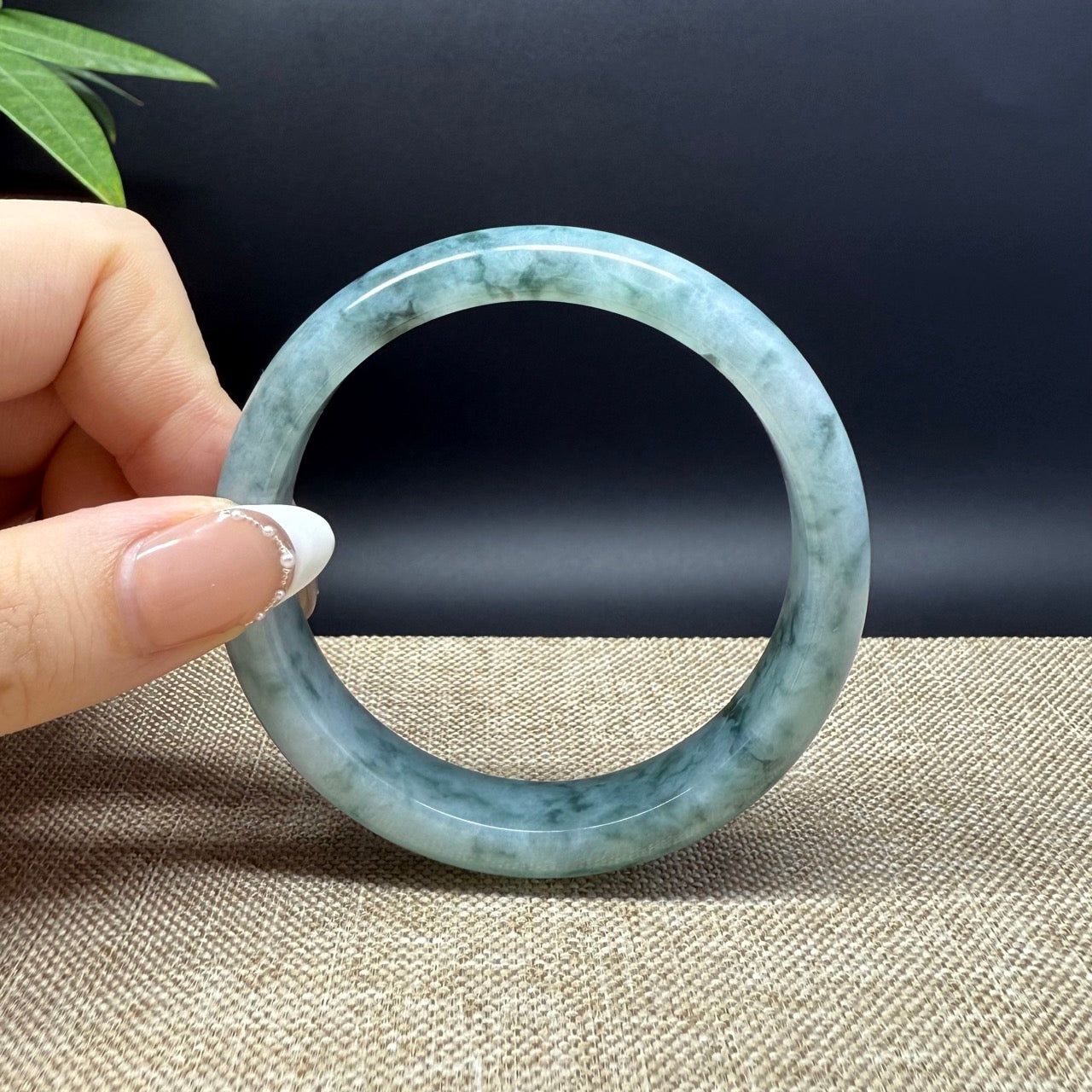 Genuine Burmese Green Jade Jadeite Bangle Bracelet ( 57.6mm )