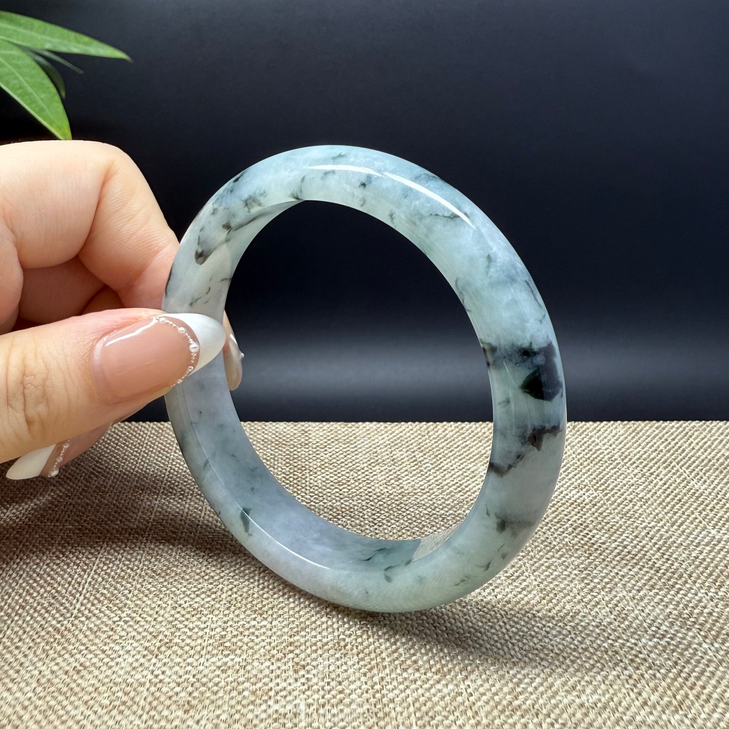 Genuine Burmese Green Jade Jadeite Bangle Bracelet ( 57.9mm )