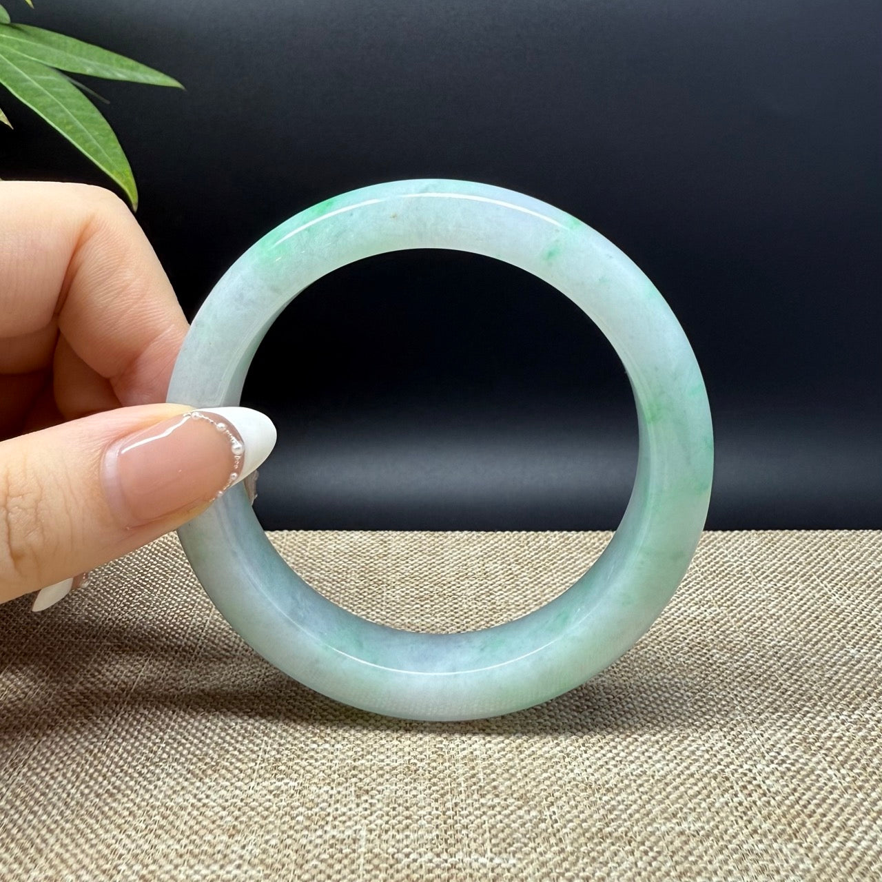 Genuine Burmese Green Jade Jadeite Bangle Bracelet ( 58.7mm )
