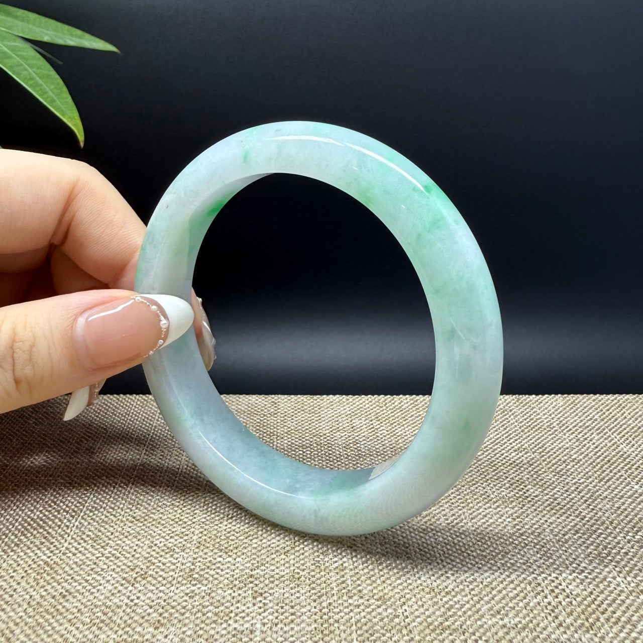 Genuine Burmese Green Jade Jadeite Bangle Bracelet ( 58.7mm )