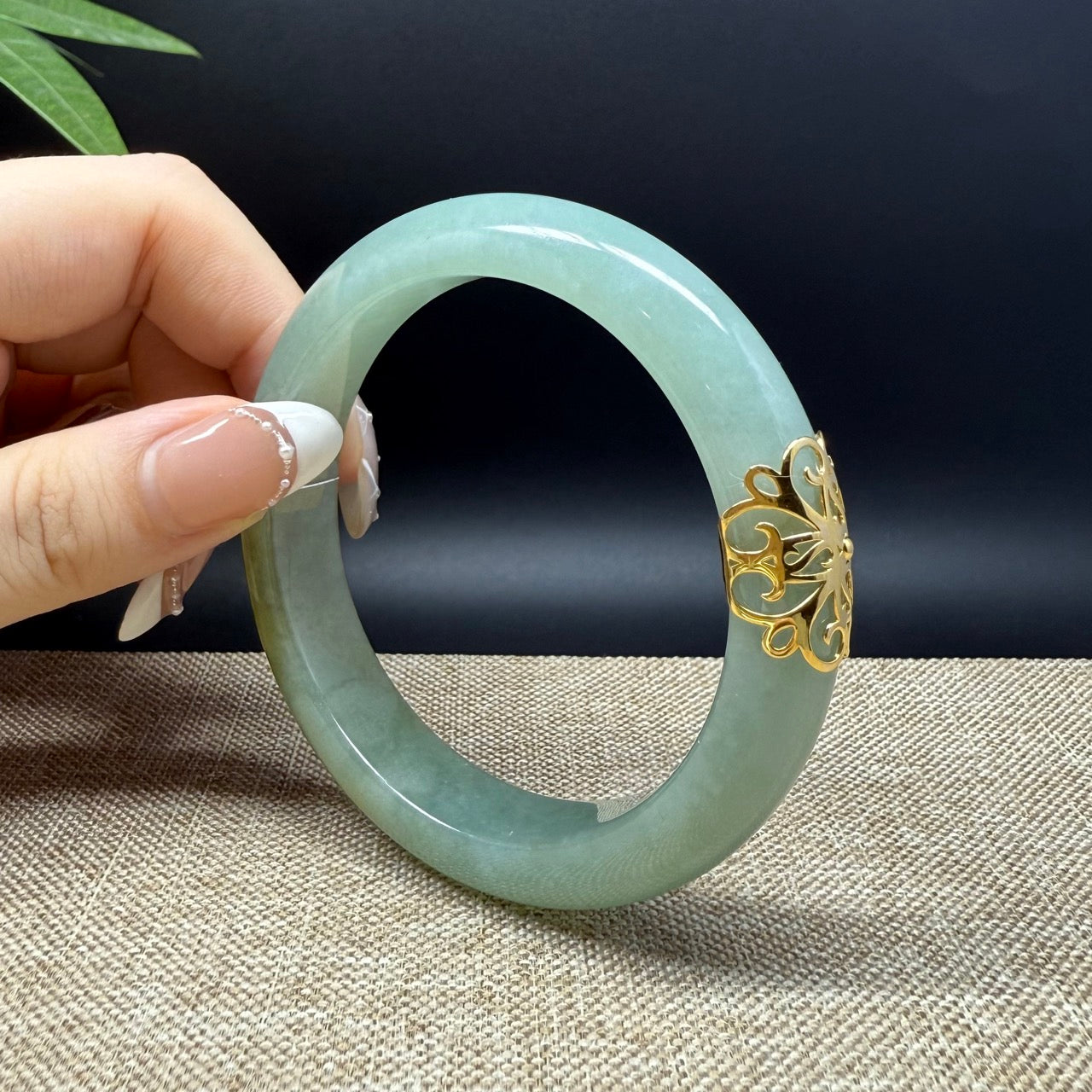 Genuine Burmese Green Jade Jadeite Bangle Bracelet ( 58mm )