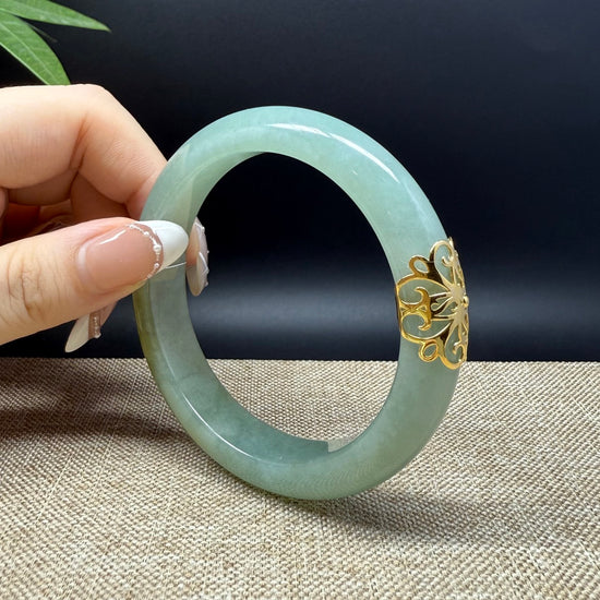Load image into Gallery viewer, Genuine Burmese Green Jade Jadeite Bangle Bracelet ( 58mm )

