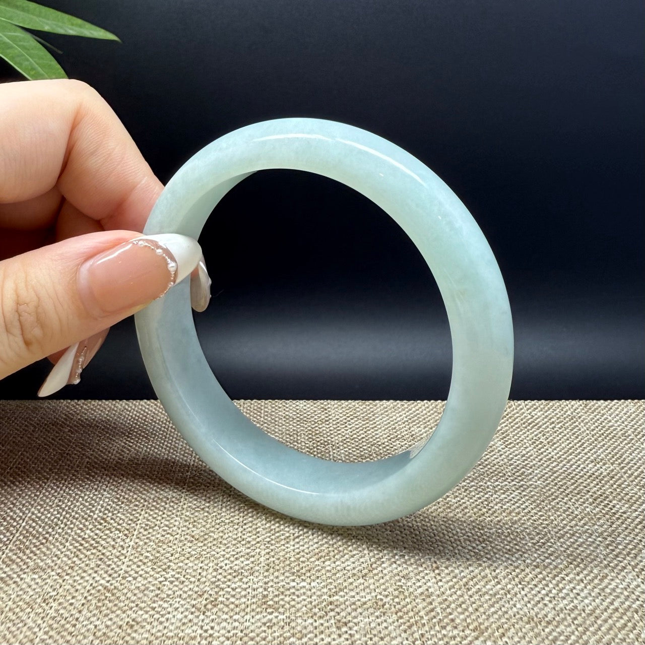 Genuine Burmese Green Jade Jadeite Bangle Bracelet ( 58.2mm )