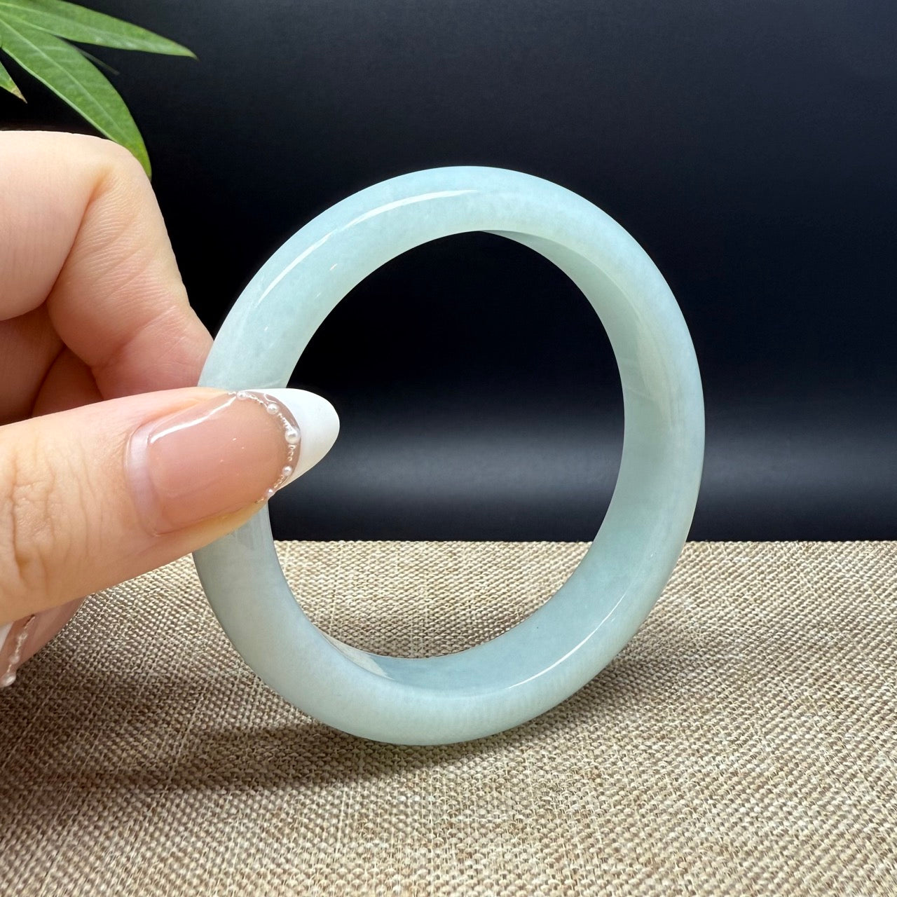 Genuine Burmese Green Jade Jadeite Bangle Bracelet ( 58.2mm )