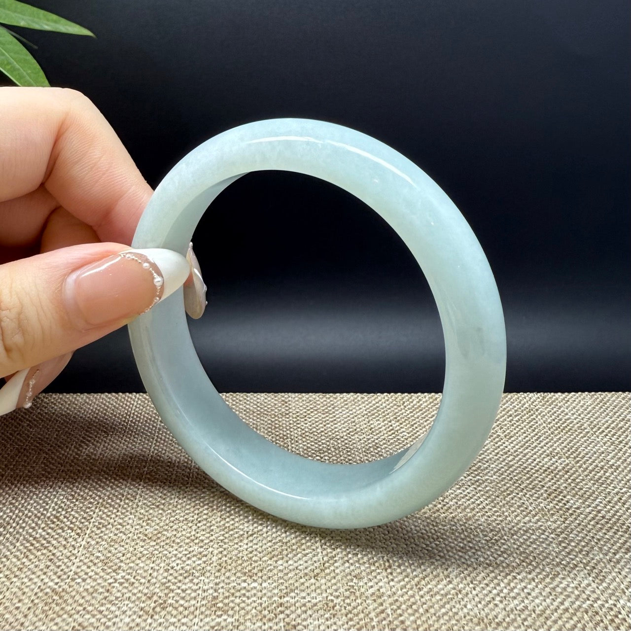 Genuine Burmese Green Jade Jadeite Bangle Bracelet ( 58.2mm )