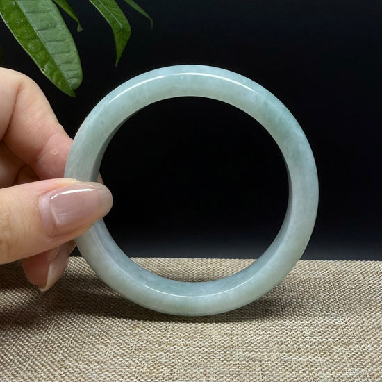 Genuine Burmese Green Jade Jadeite Bangle Bracelet ( 57.7mm )