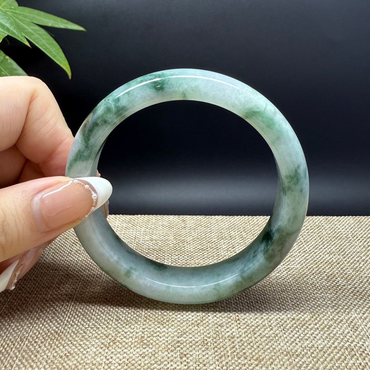 Genuine Burmese Green Jade Jadeite Bangle Bracelet ( 59mm )