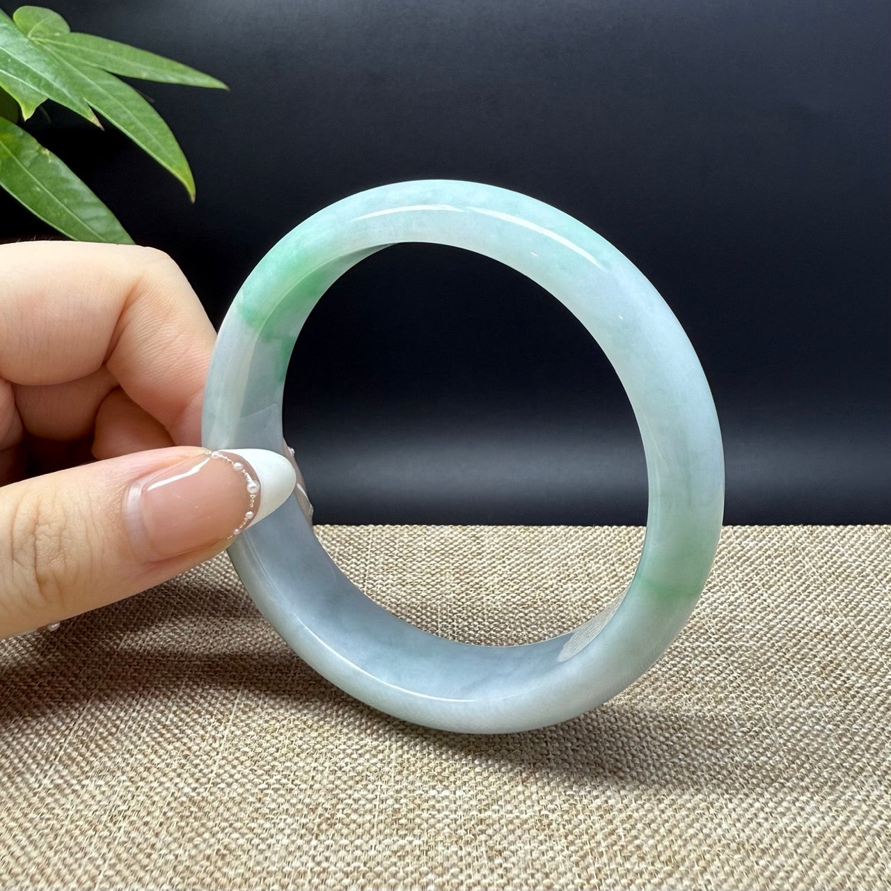 Genuine Burmese Green Jade Jadeite Bangle Bracelet ( 59.8mm )