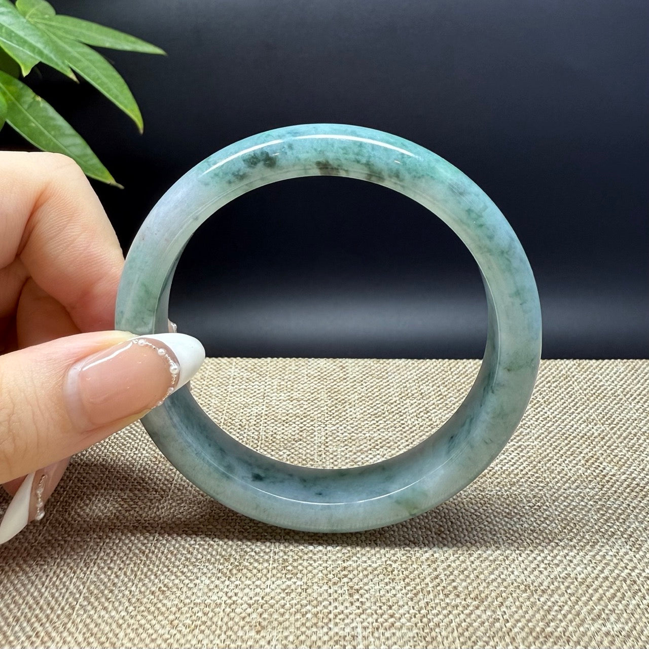 Genuine Burmese Green Jade Jadeite Bangle Bracelet ( 59.5mm )
