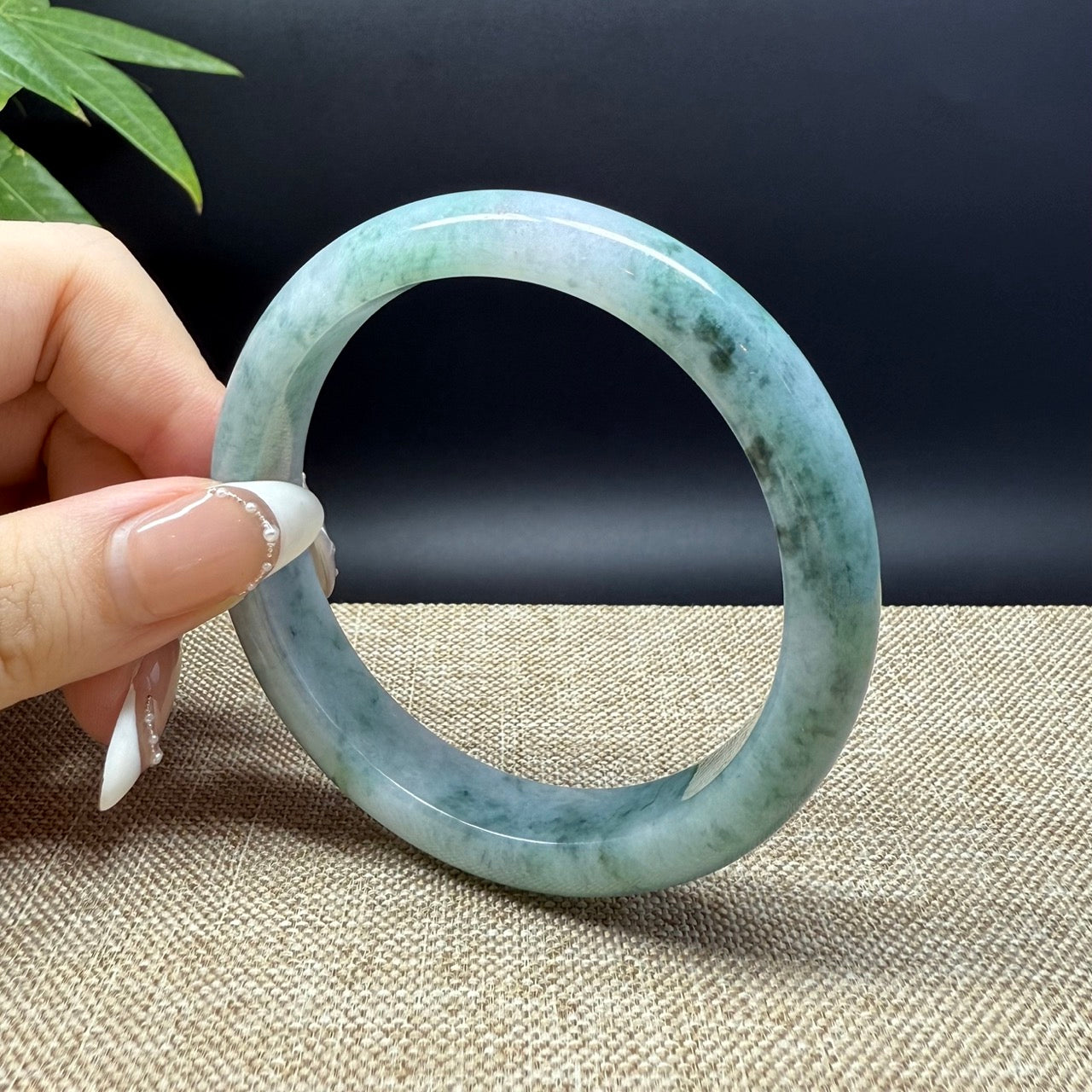 Genuine Burmese Green Jade Jadeite Bangle Bracelet ( 59.5mm )