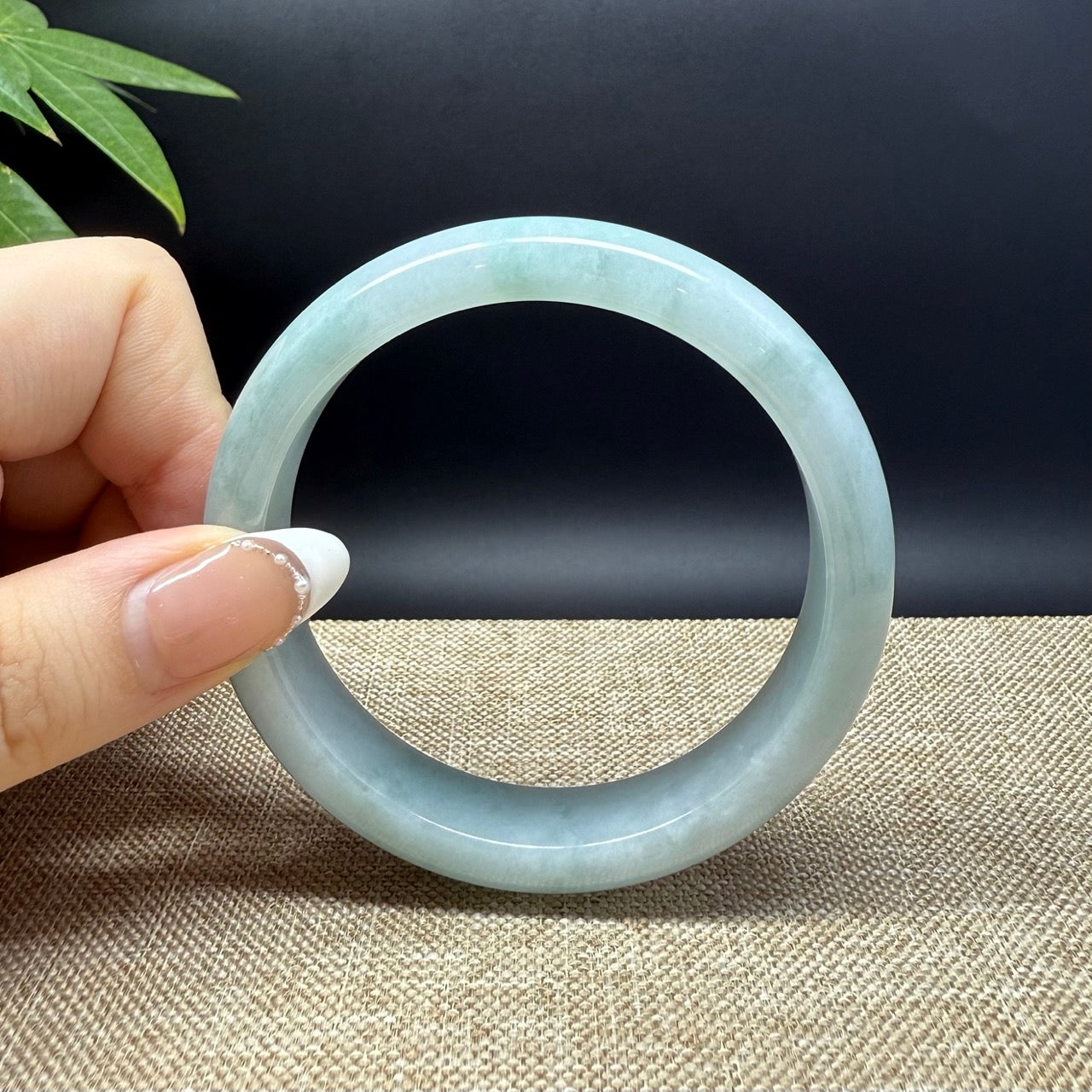 Genuine Burmese Green Jade Jadeite Bangle Bracelet ( 59.5mm )