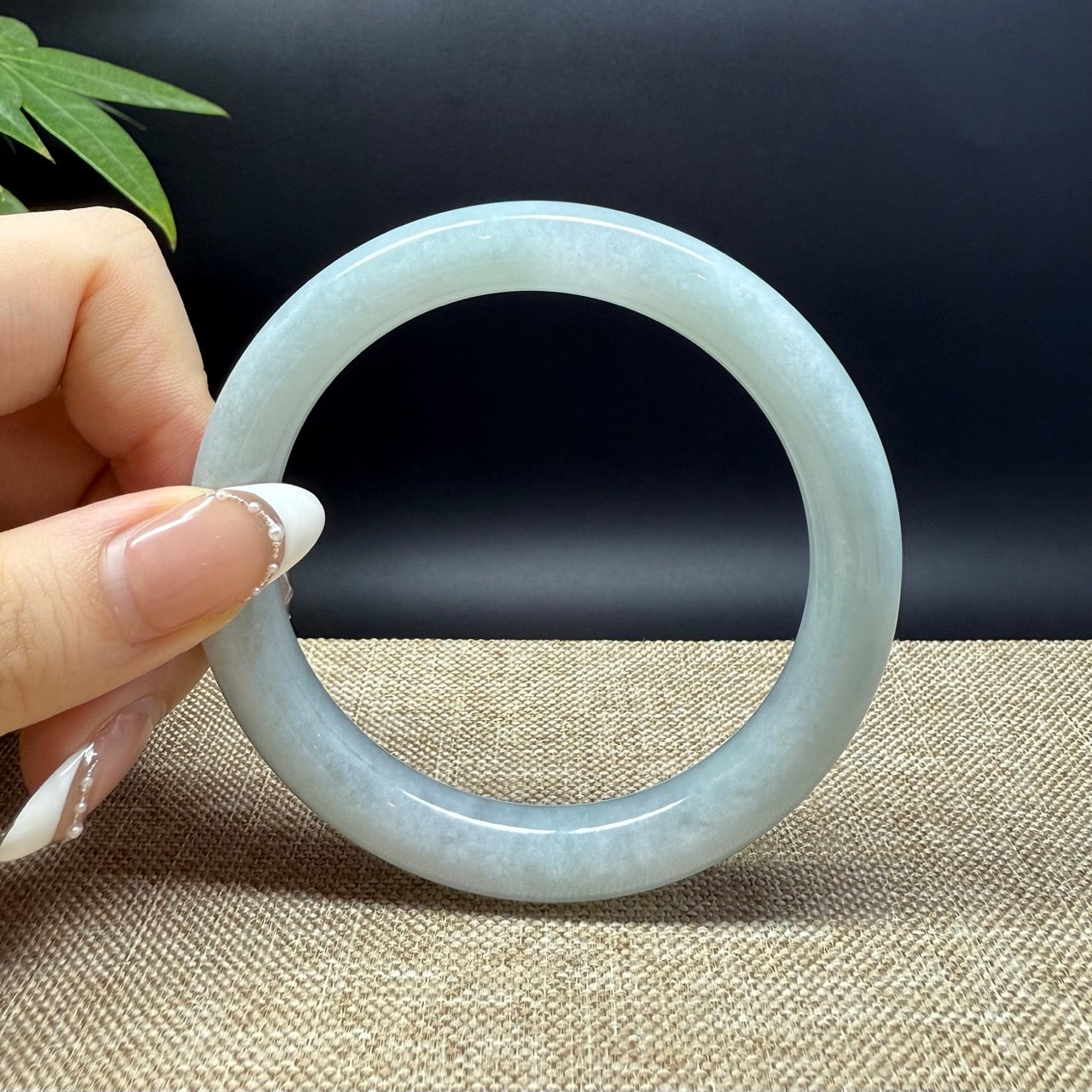 Genuine Burmese Green Jade Jadeite Bangle Bracelet ( 59.8mm )