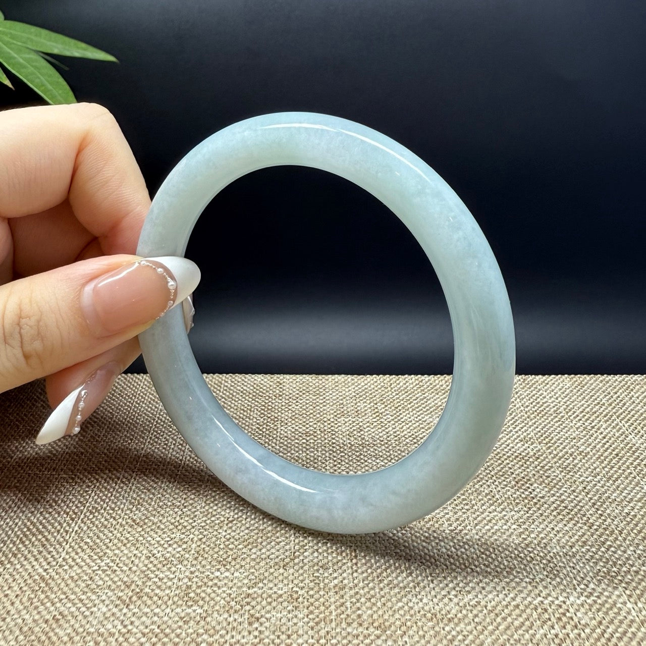 Genuine Burmese Green Jade Jadeite Bangle Bracelet ( 59.8mm )