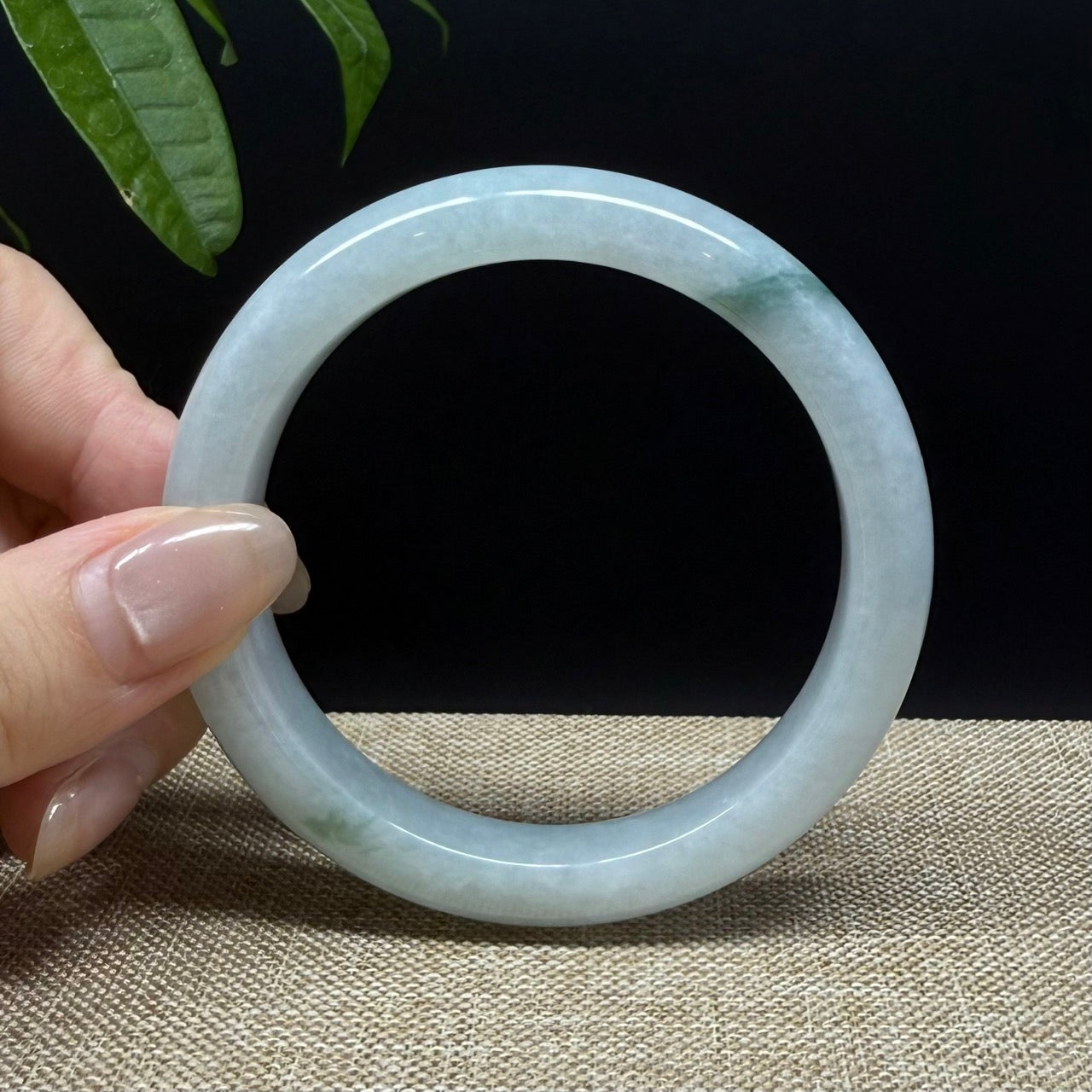 Genuine Burmese Green Jade Jadeite Bangle Bracelet ( 57.6mm )