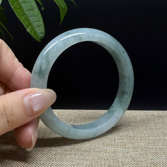 Genuine Burmese Green Jade Jadeite Bangle Bracelet ( 57.3mm )