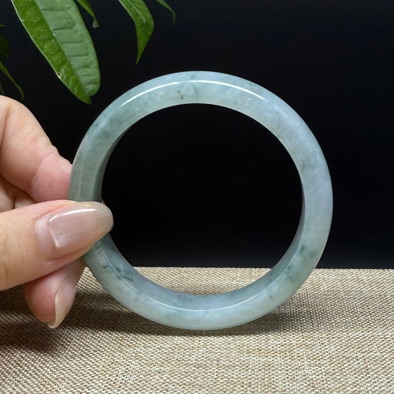 Genuine Burmese Green Jade Jadeite Bangle Bracelet ( 57.3mm )