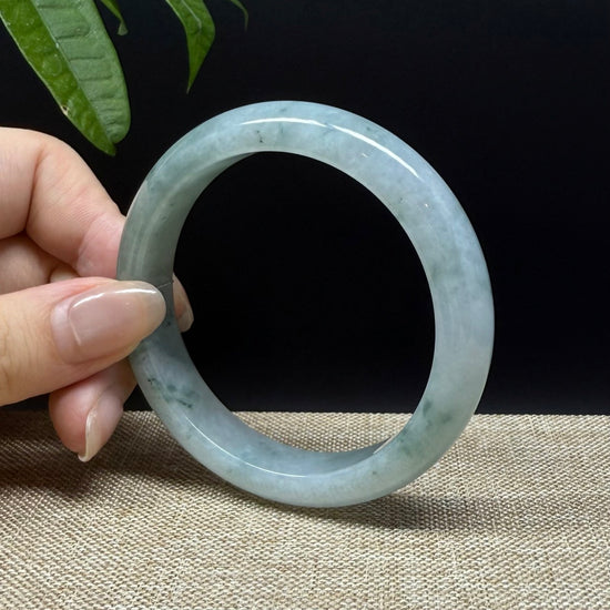 Genuine Burmese Green Jade Jadeite Bangle Bracelet ( 57.3mm )