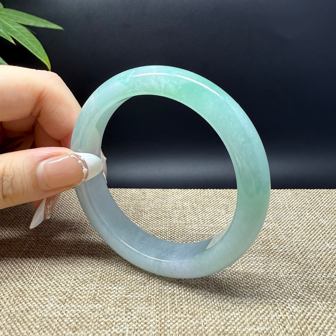 Genuine Burmese Green Jade Jadeite Bangle Bracelet ( 57.4mm )