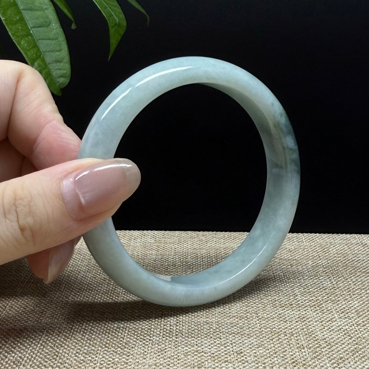 Genuine Burmese Green Jade Jadeite Bangle Bracelet ( 58.4mm )