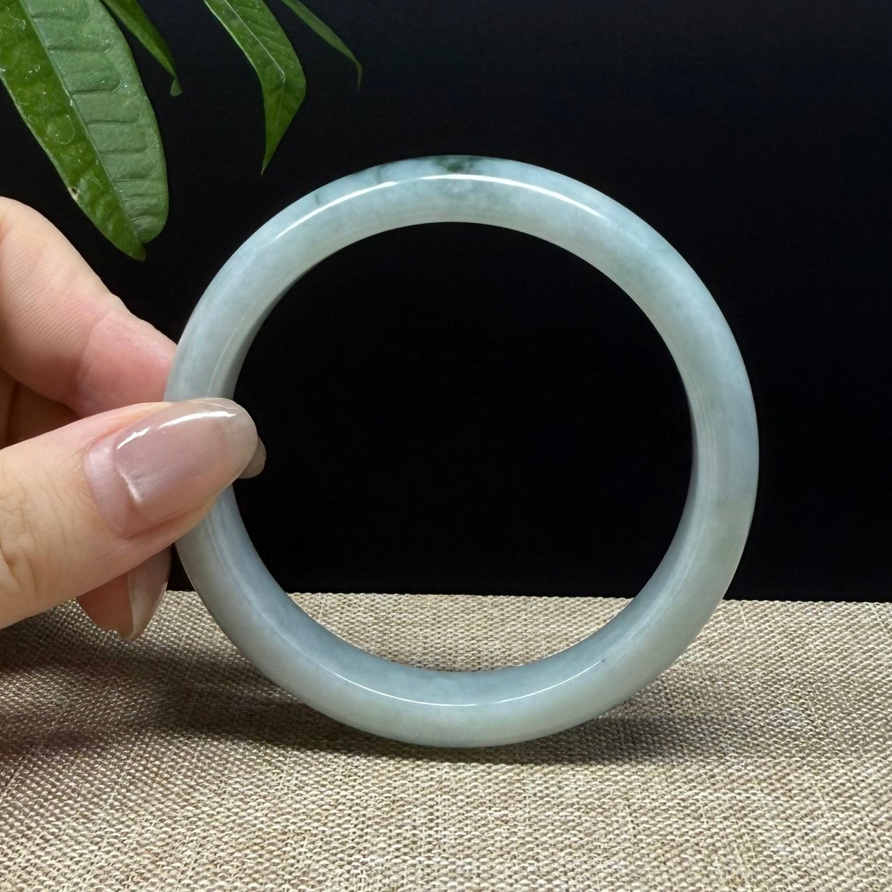 Genuine Burmese Green Jade Jadeite Bangle Bracelet ( 58.4mm )