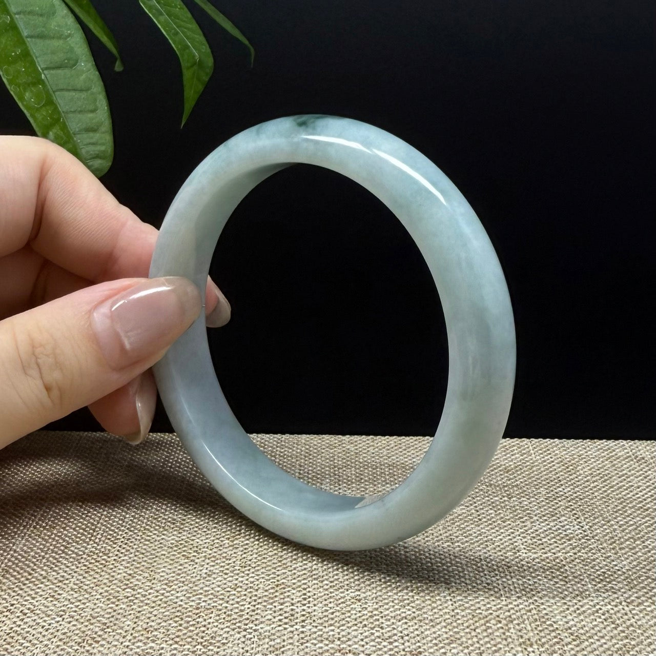 Genuine Burmese Green Jade Jadeite Bangle Bracelet ( 58.4mm )