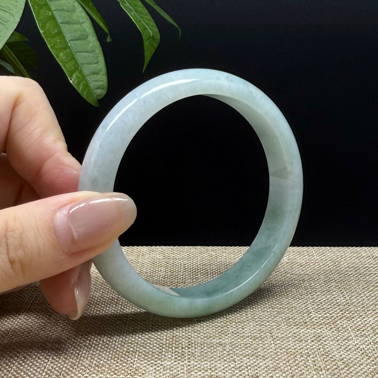 Genuine Burmese Green Jade Jadeite Bangle Bracelet ( 58.4mm )