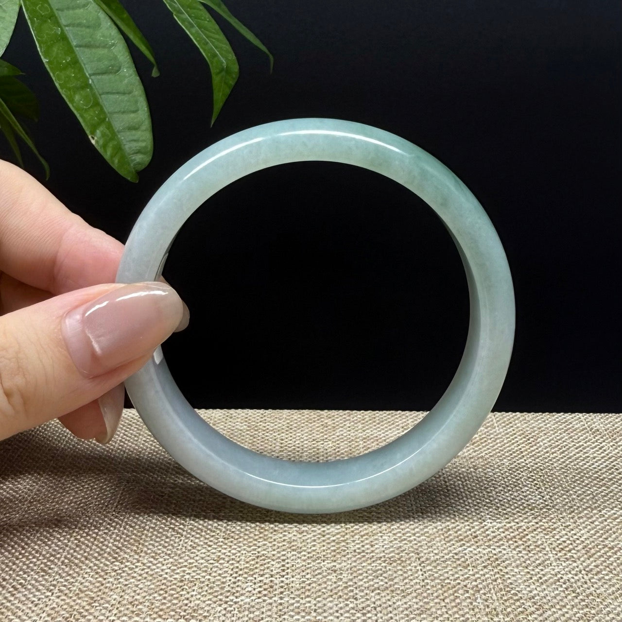 Genuine Burmese Green Jade Jadeite Bangle Bracelet ( 58.4mm )