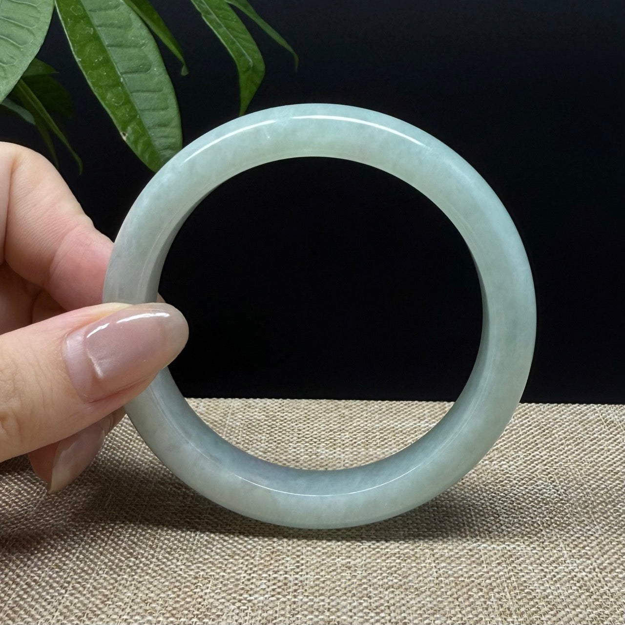 Genuine Burmese Green Jade Jadeite Bangle Bracelet ( 58.4mm )