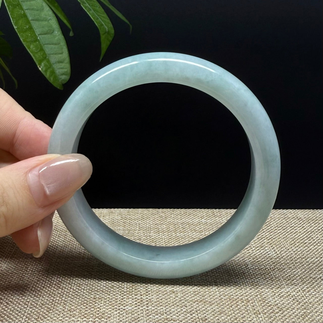 Genuine Burmese Green Jade Jadeite Bangle Bracelet ( 58.5mm )