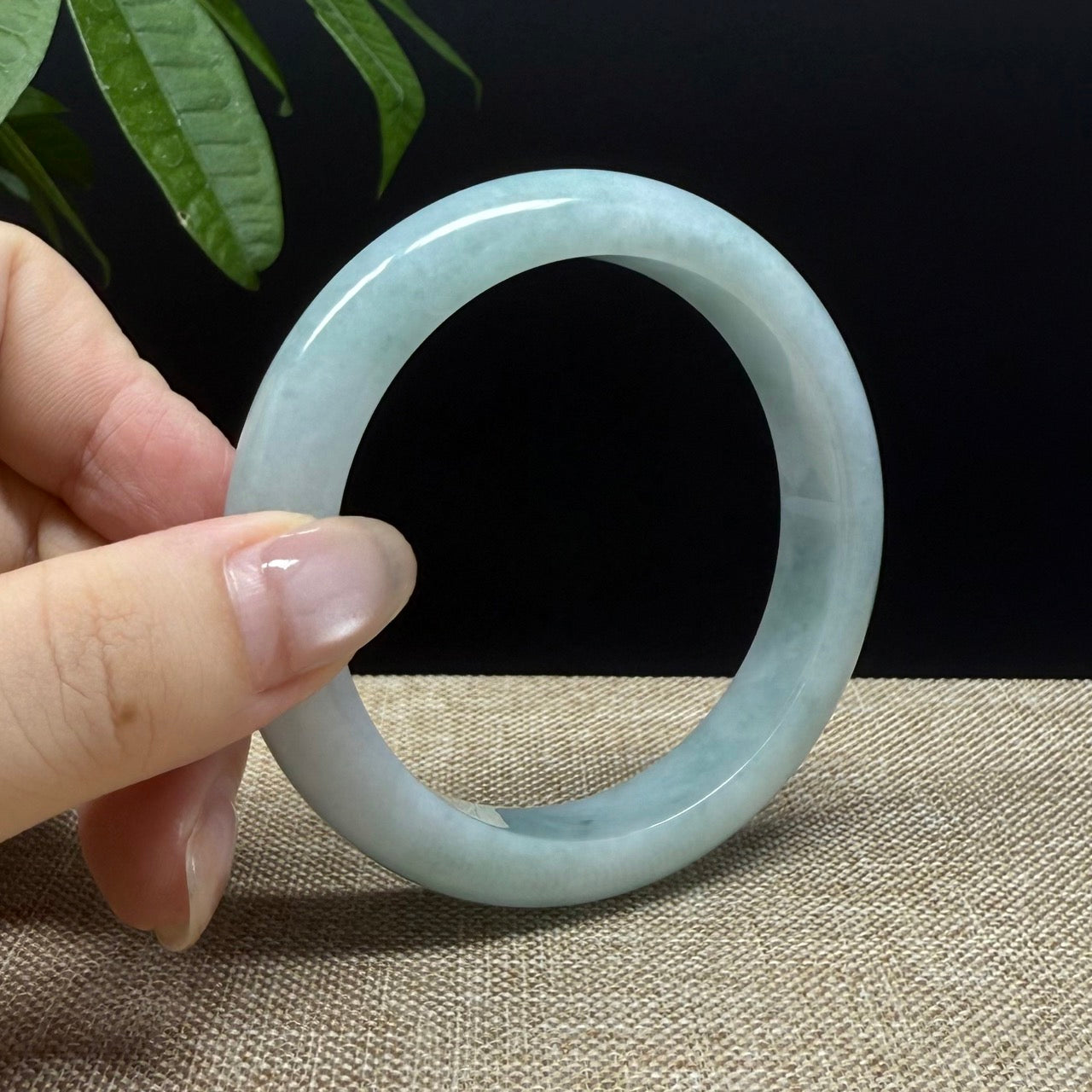 Genuine Burmese Green Jade Jadeite Bangle Bracelet ( 58.5mm )